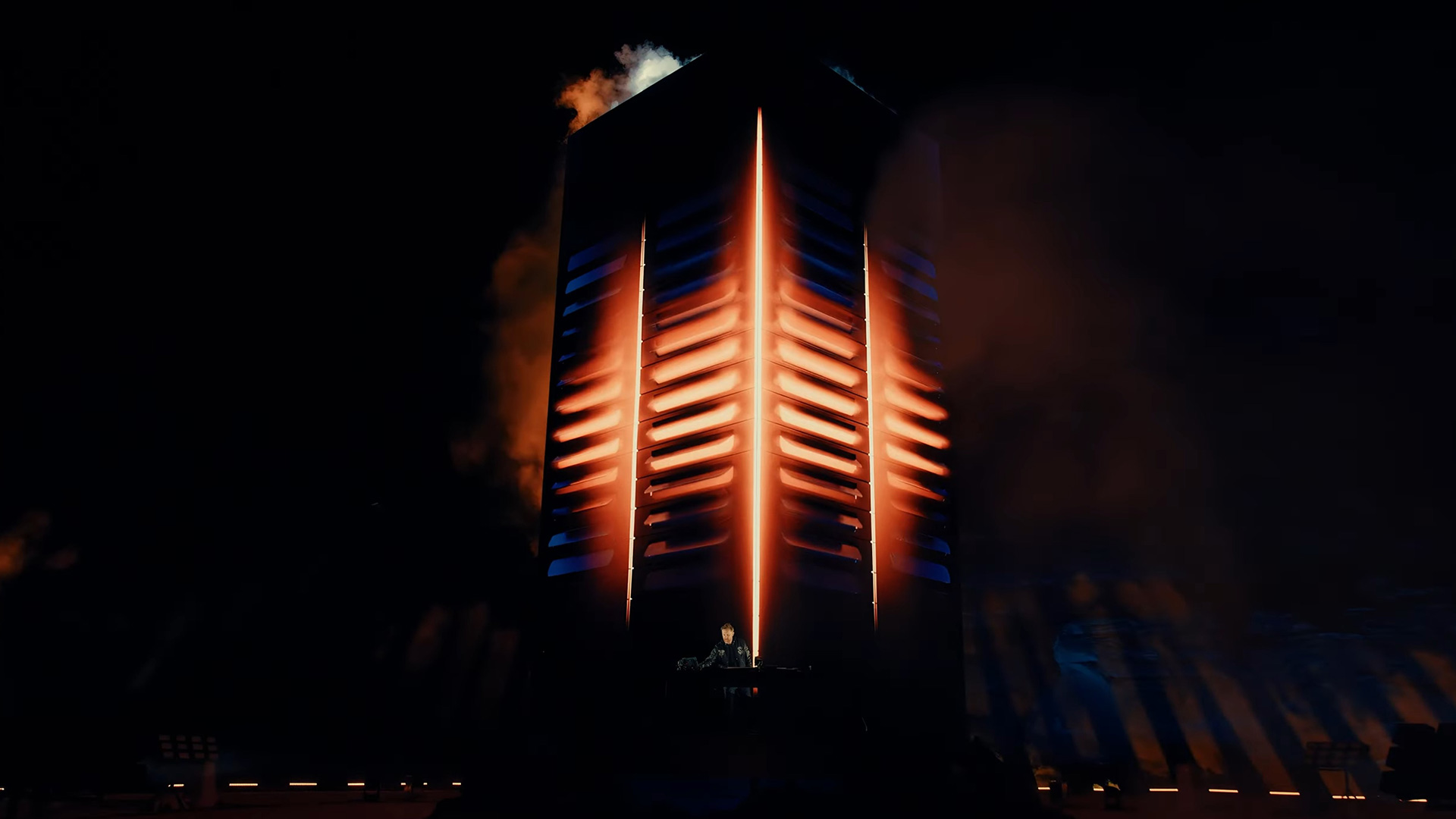 Andrea_Philippon_David_guetta_Monolith