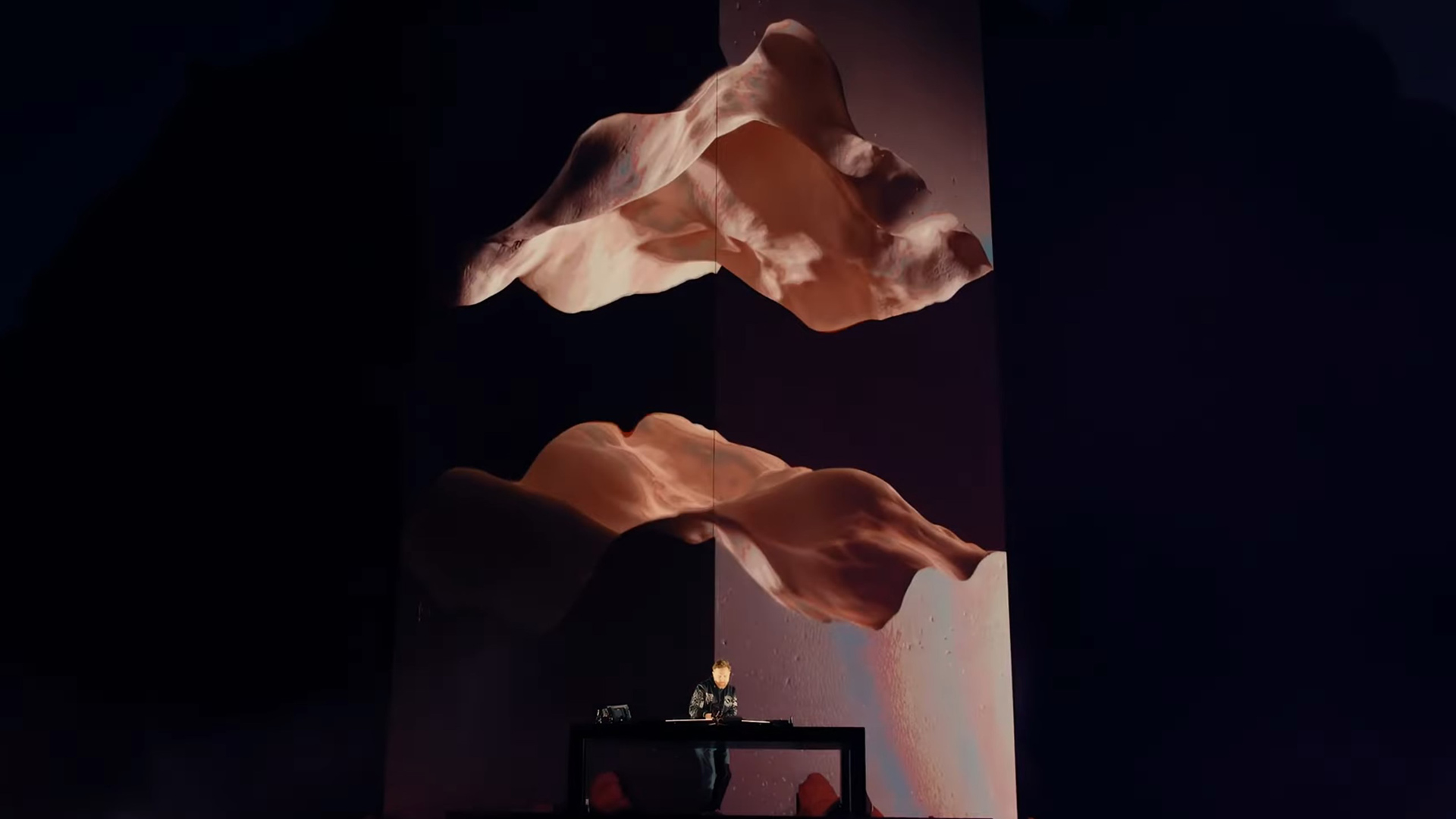 Andrea_Philippon_David_guetta_Monolith